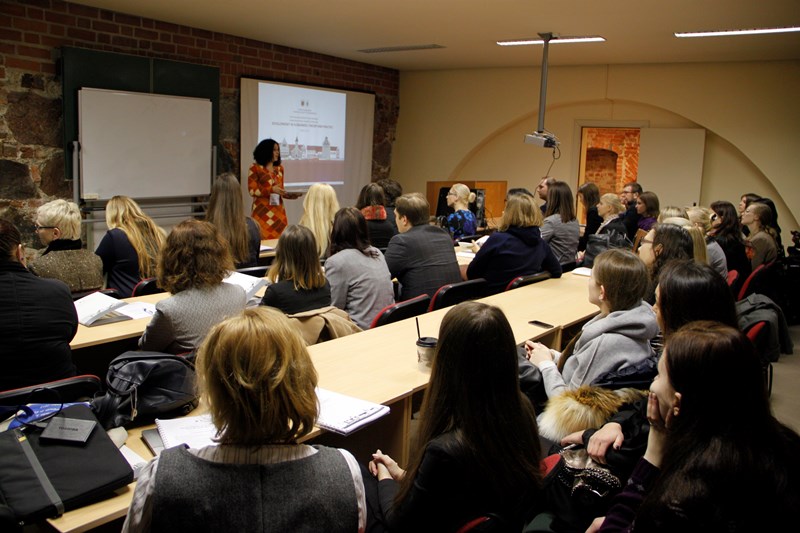 12 gronsko konferencija